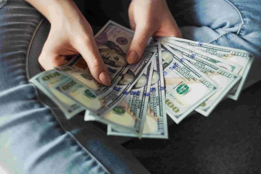 8 Bí Quyết Quản Lý Vốn Khi Chơi Casino Trực Tuyến 2025 7 Bí Quyết 1: Áp Dụng Quy Tắc 1-3-5